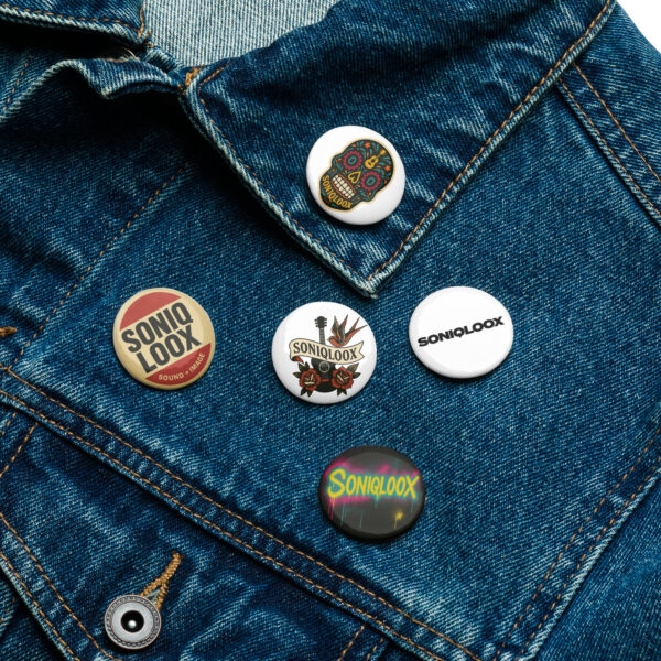 Official SONIQLOOX pins!